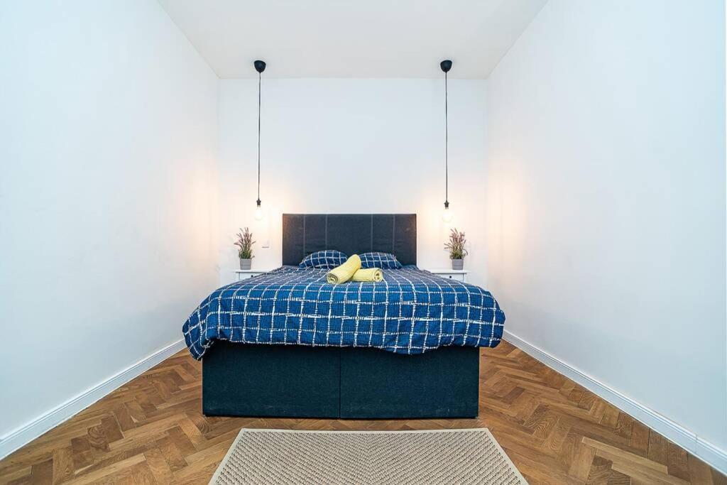 Elegant, Modern, 2-bed Flat By Museum Of Apartment Prag
